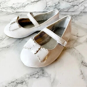GYMBOREE Girls White‎ Bow Patent Leather Dress Shoes Size 5
